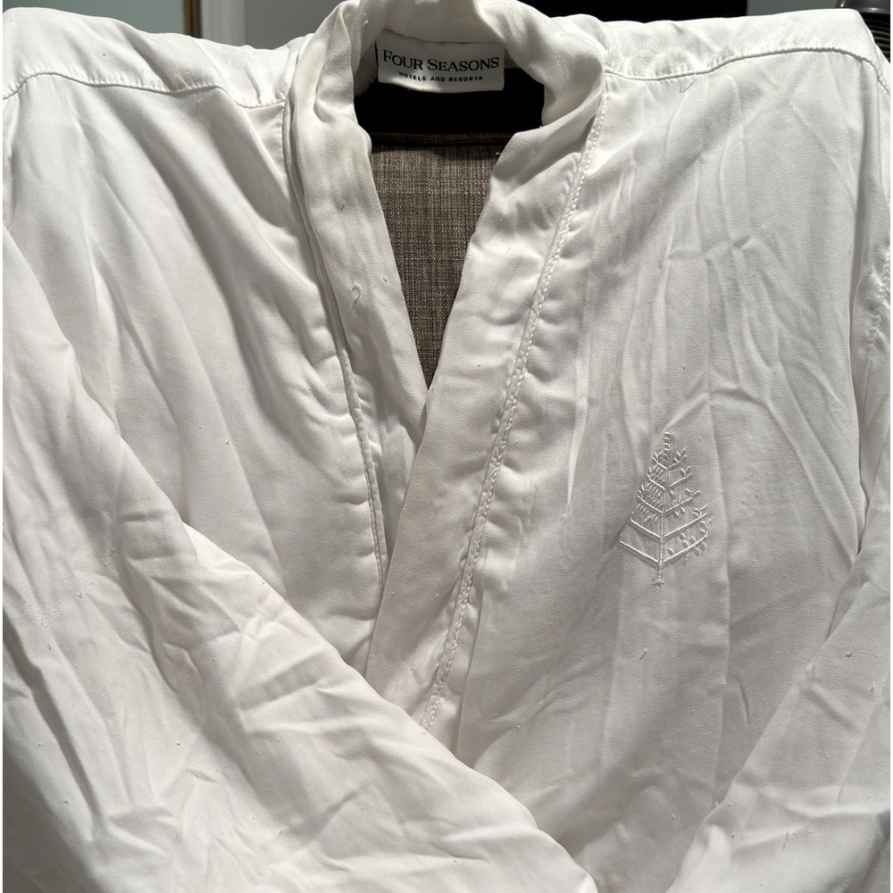Four seasons spa robe 🌲